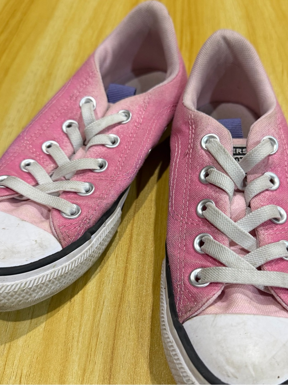 Converse Kids Pink Canvas Low-Top Sneakers with Lavender accent